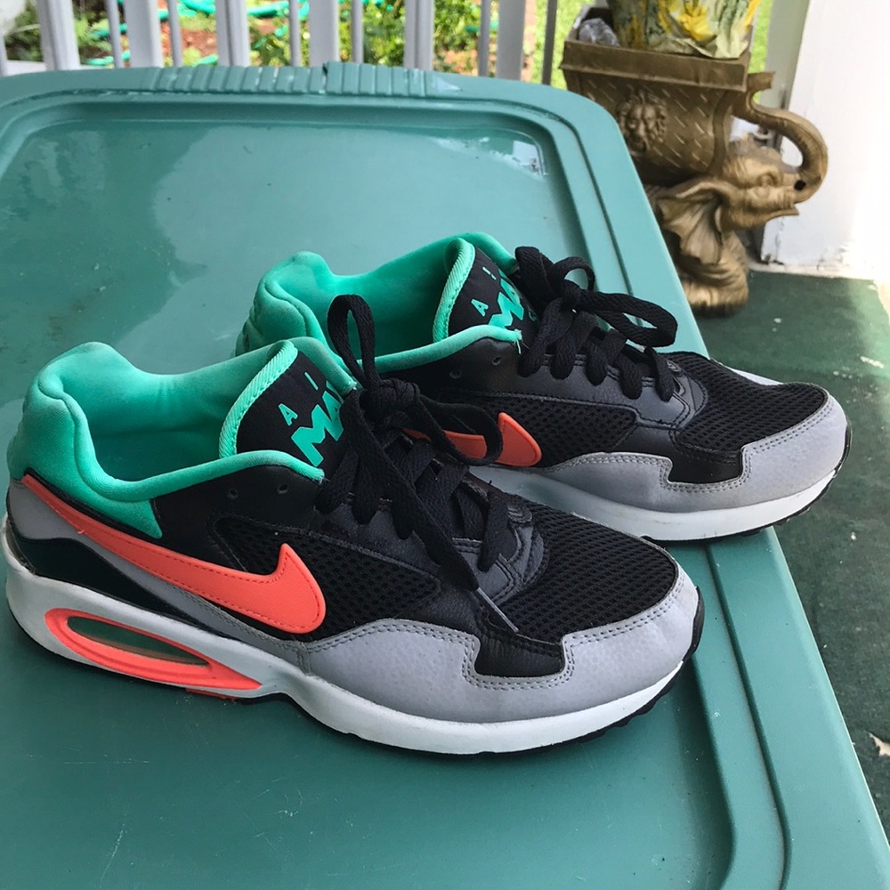 Nike air max st